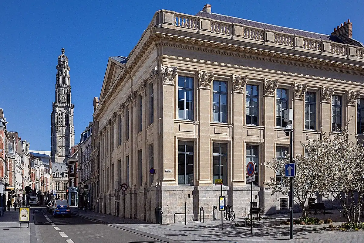 Arras vue depuis l'espace public